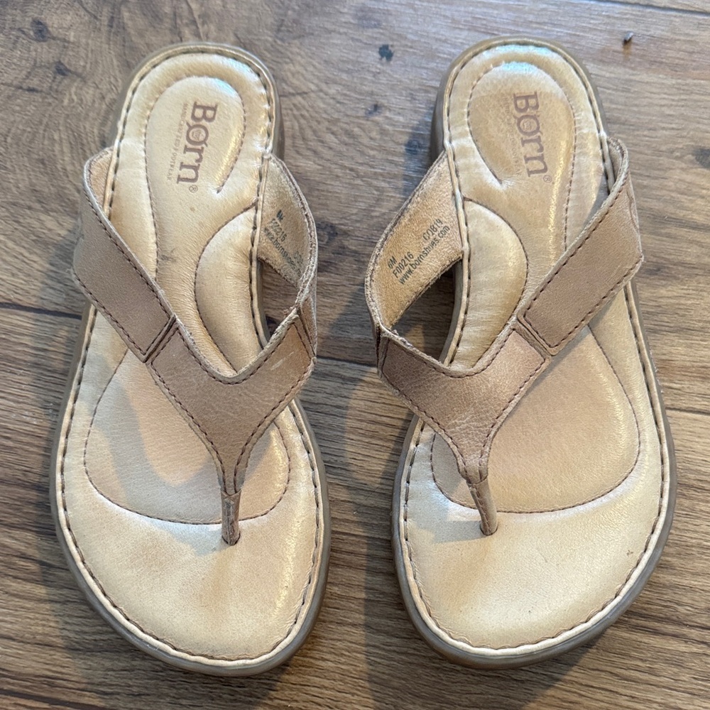 Born Kids Beige Flip Flops